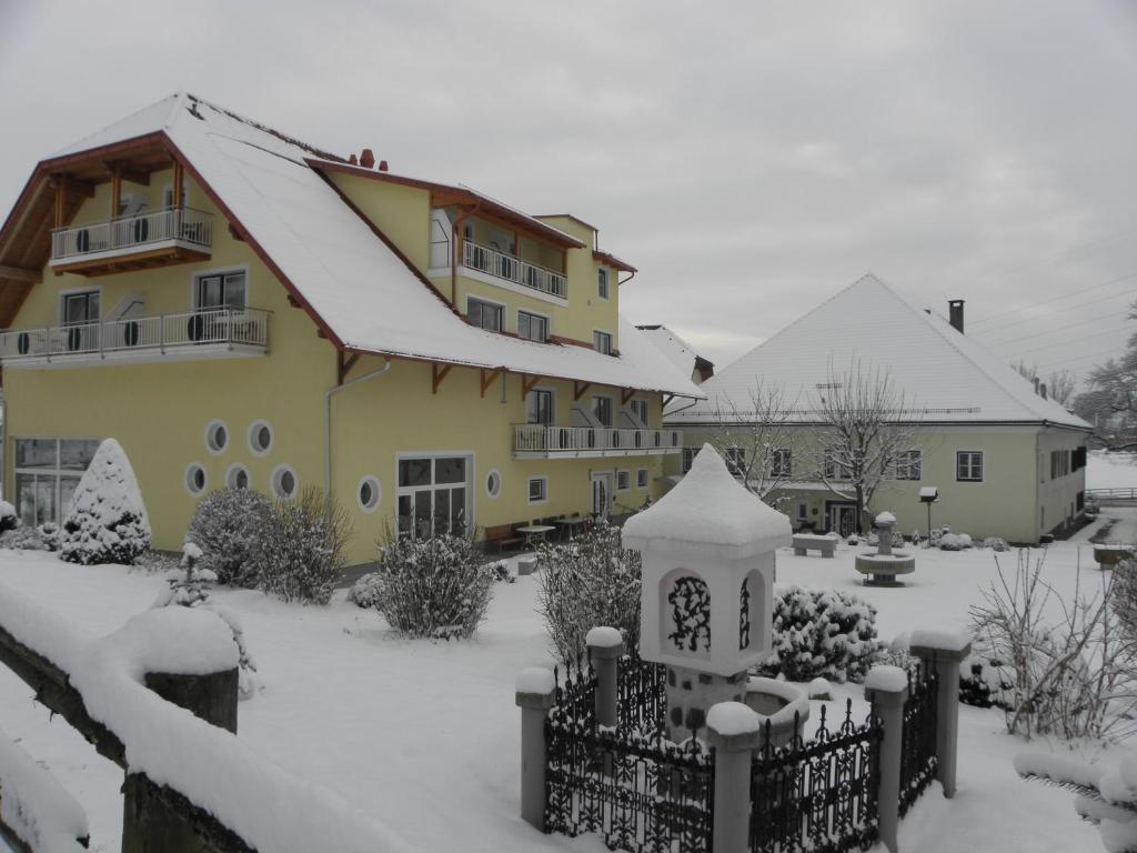 Hotel-Gasthof Stoff Wolfsberg Ngoại thất bức ảnh